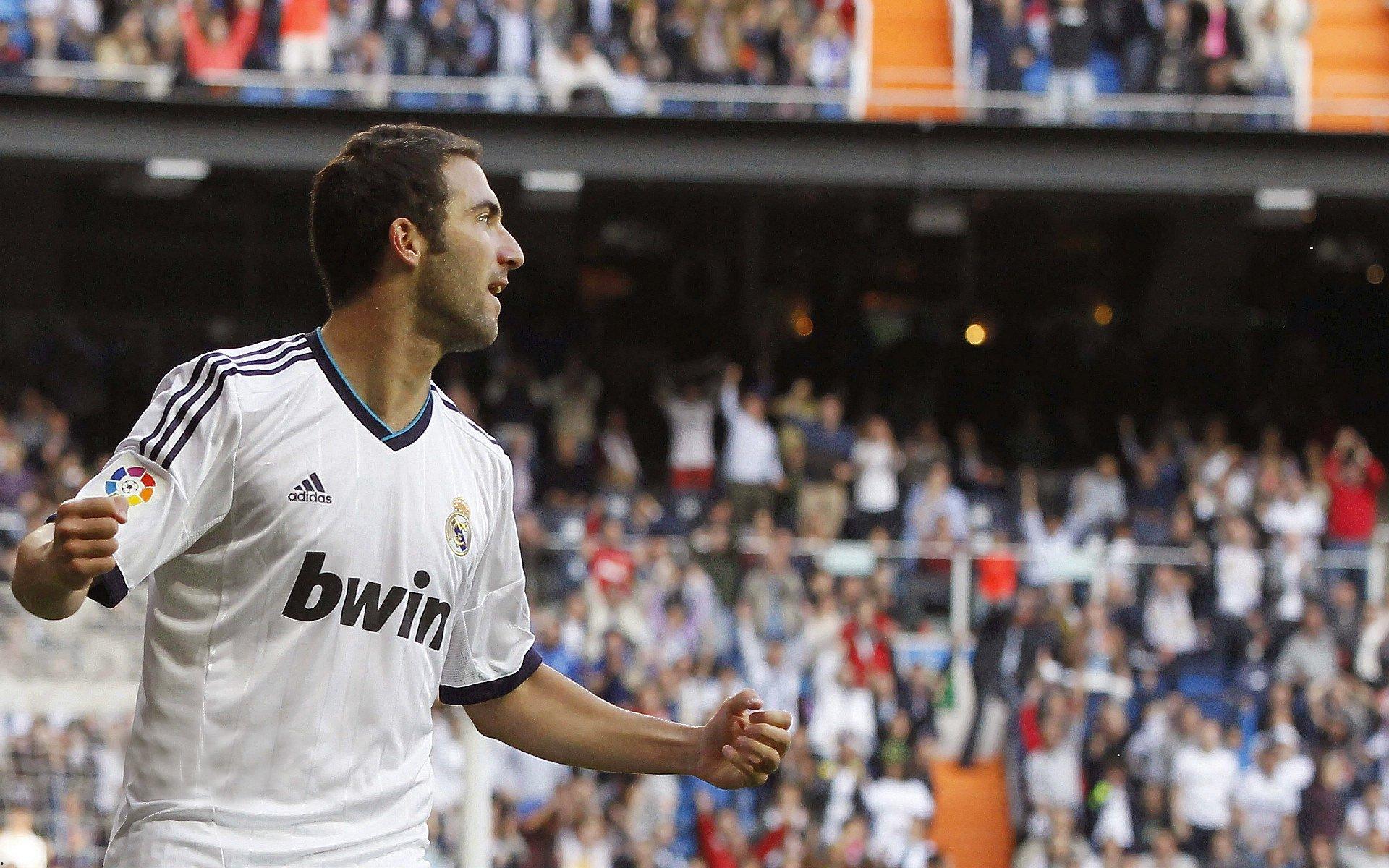 14日凌晨1点半巴萨主场年度收官!冲西甲7连胜 四大核心领衔强阵迎战奥萨苏纳