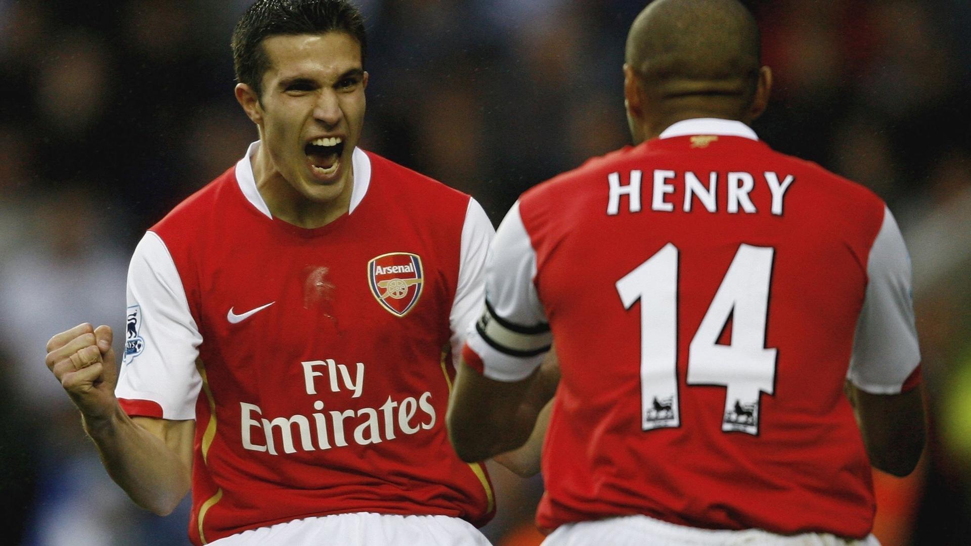 拉齐奥官方宣布签下阿贾克斯中场泰勒，转会费据悉达1500万欧元